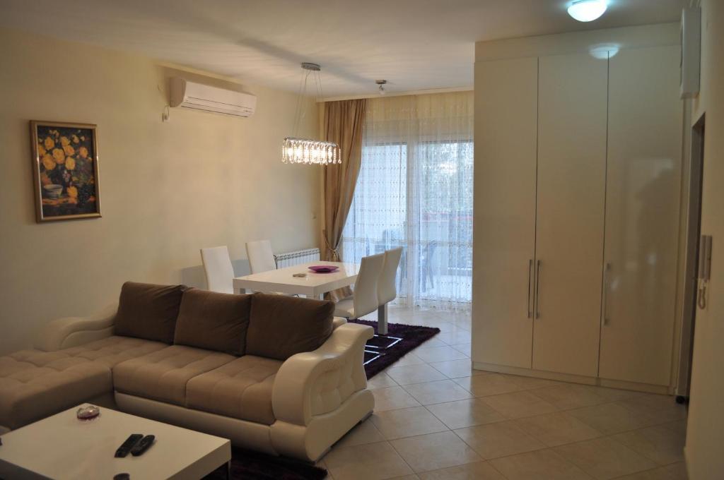 Pančevo Apartments Soleado מראה חיצוני תמונה